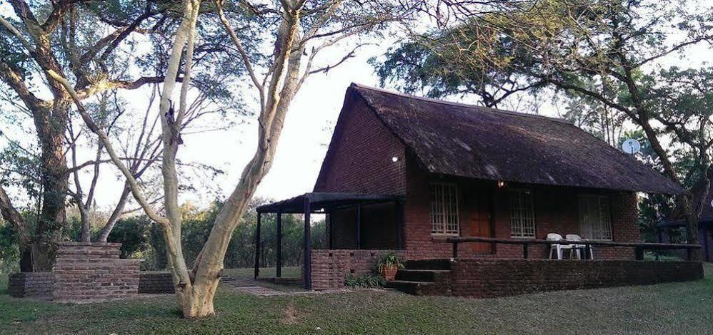 Kwambali Riverside Lodge Hazyview Esterno foto